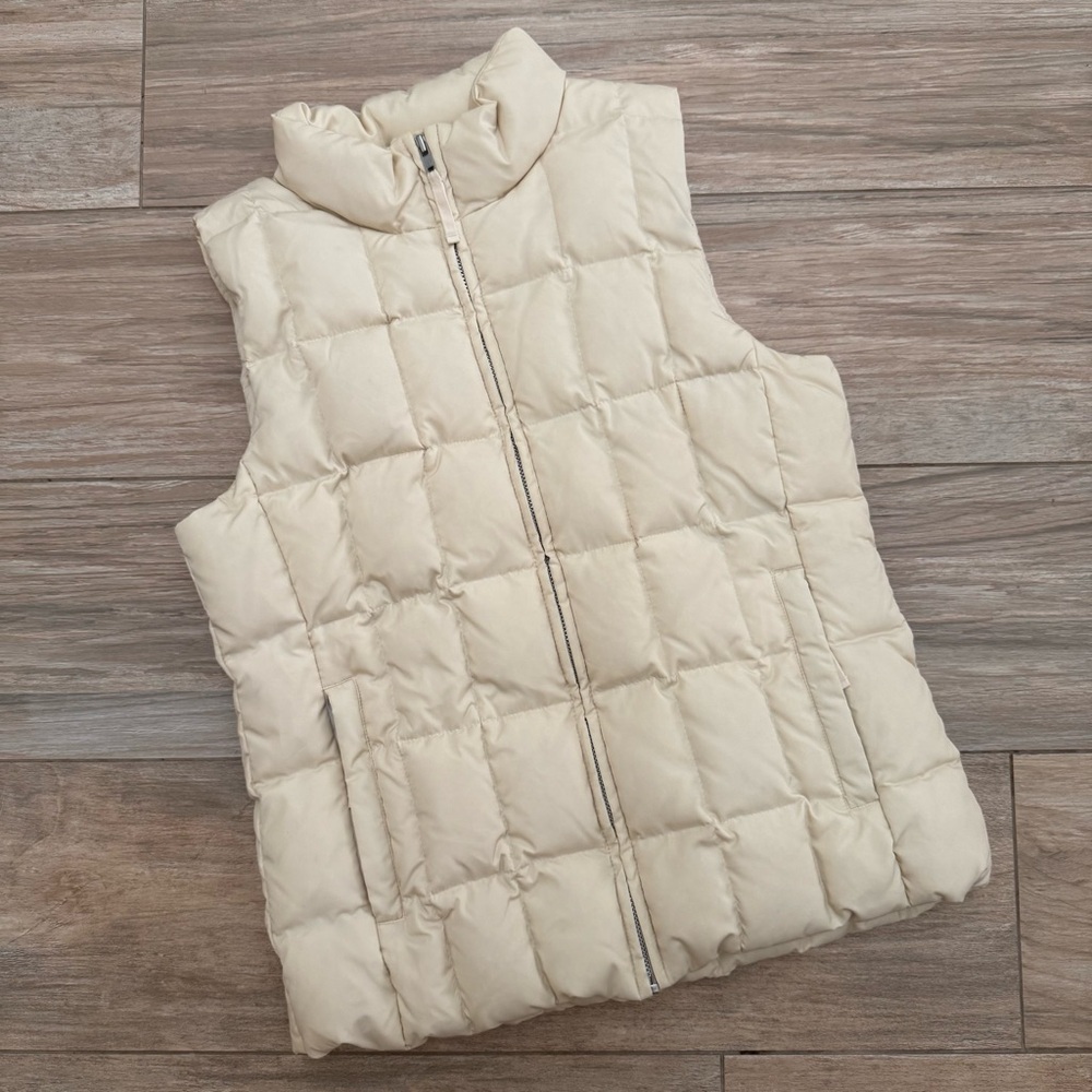 GAP Down Fill Puffer Vest Size Small